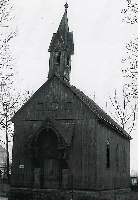 Kościół ewangelicki w Łęczycy na przełomie 1983/1984 roku. Fot. Roman Wieszczek