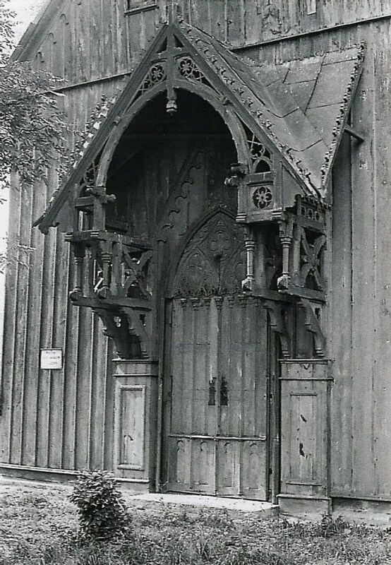 Kościół ewangelicki w Łęczycy na przełomie 1983/1984 roku. Fot. Roman Wieszczek