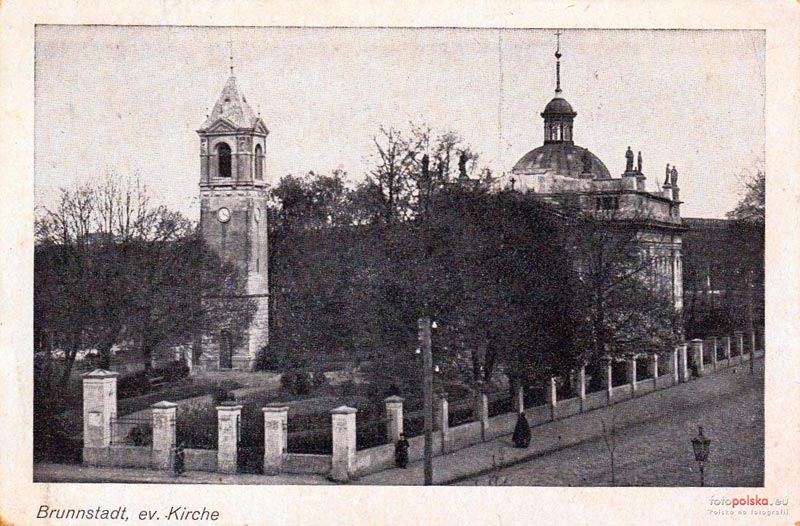 Kościół ewangelicko-augsburski w Ozorkowie na starej pocztówce (lata 1940-44). Źródło: http://fotopolska.eu/952136,foto.html?o=b31057&p=1